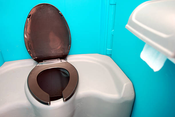 Best Affordable portable toilet rental  in Falling Waters, WV